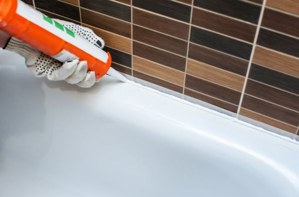 Cost of Bathtub Sealing in Breckenridge