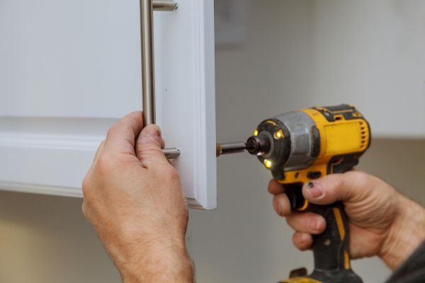 Cost of Cabinet Knob Installation in Breckenridge